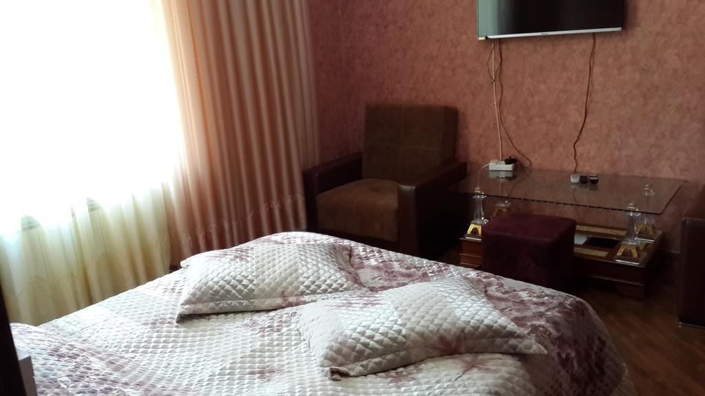 Edemi Hotel Kutaisi Rom bilde